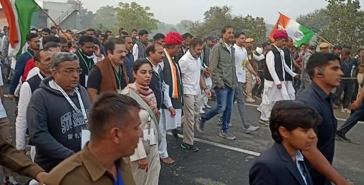 एक विधायक नंगे पैर ही शामिल हुए भारत जोड़ो यात्रा में | rajasthantimes